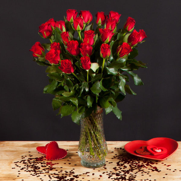 12 Valentine Red Roses
